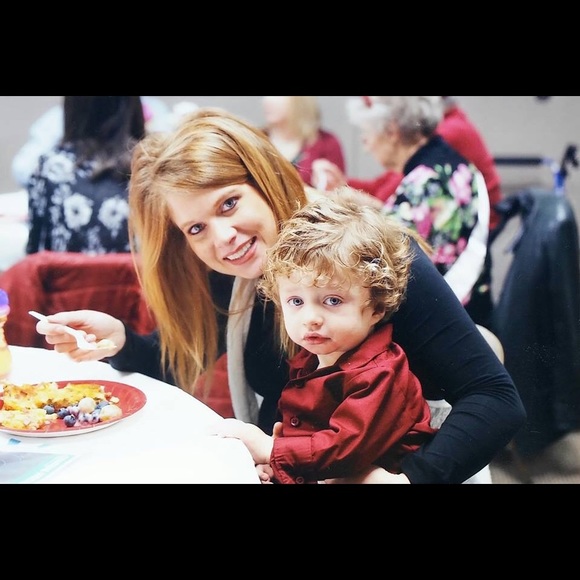 Meet your Posher, Liz - Picture 6 of 8